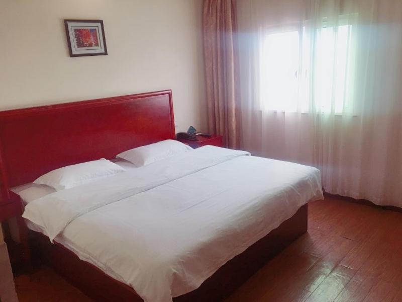 Greentree Inn Shanghai Pudong Airport Wild Animal Park Express Hotel Nanhui Extérieur photo