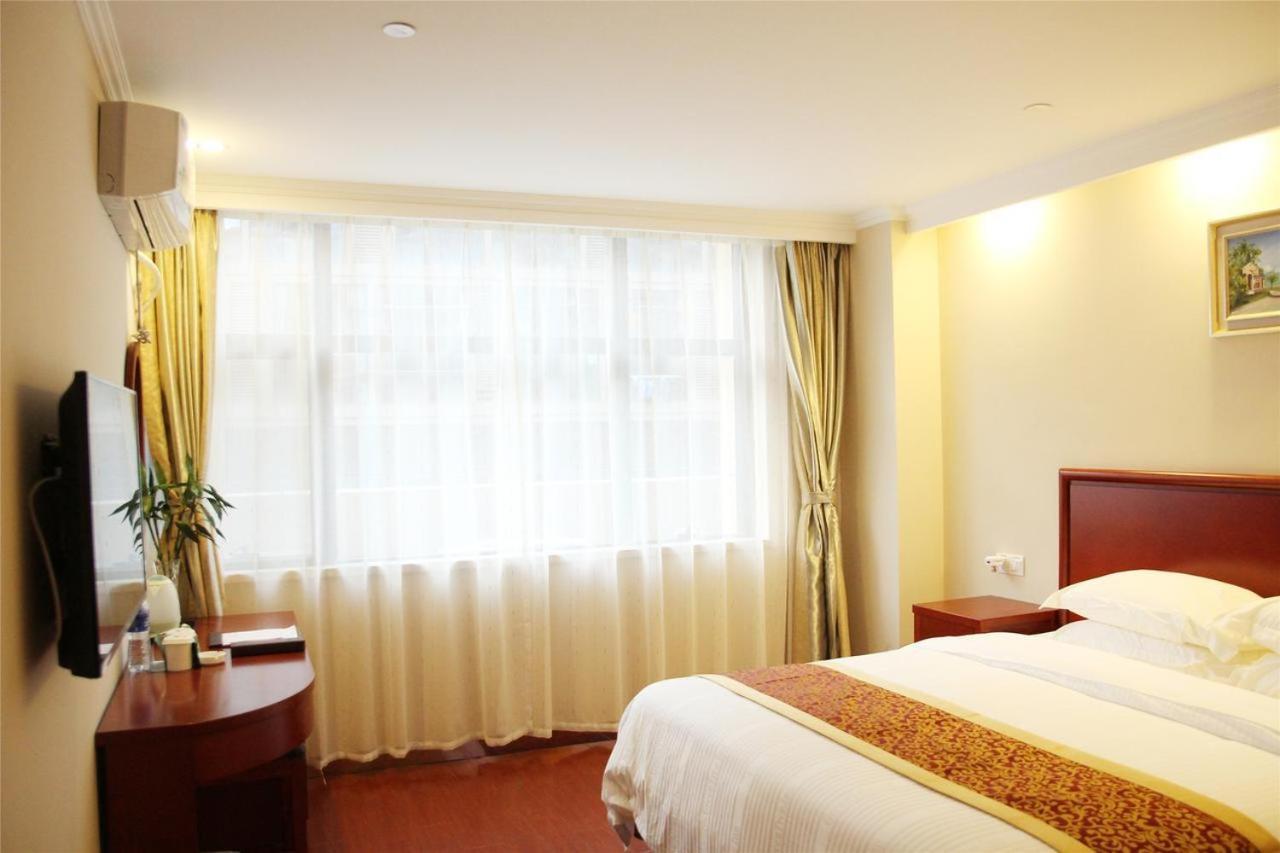 Greentree Inn Shanghai Pudong Airport Wild Animal Park Express Hotel Nanhui Extérieur photo